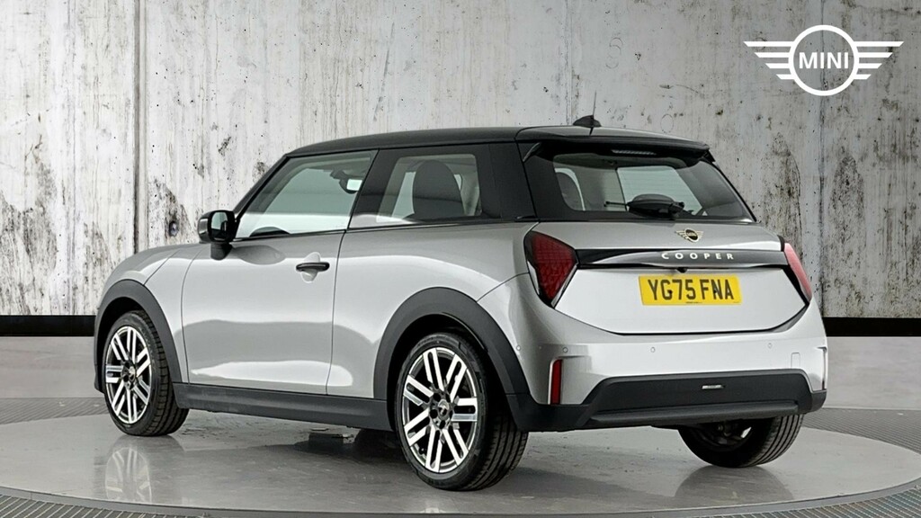 Mini Hatch 1.5C Classic Steptronic Euro 6 Ss Silver #2