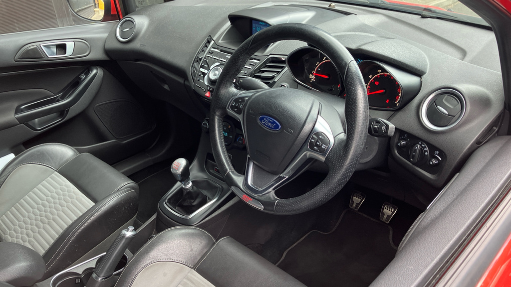 Ford Fiesta 1.6T Ecoboost St-3 Euro 6 Orange #6