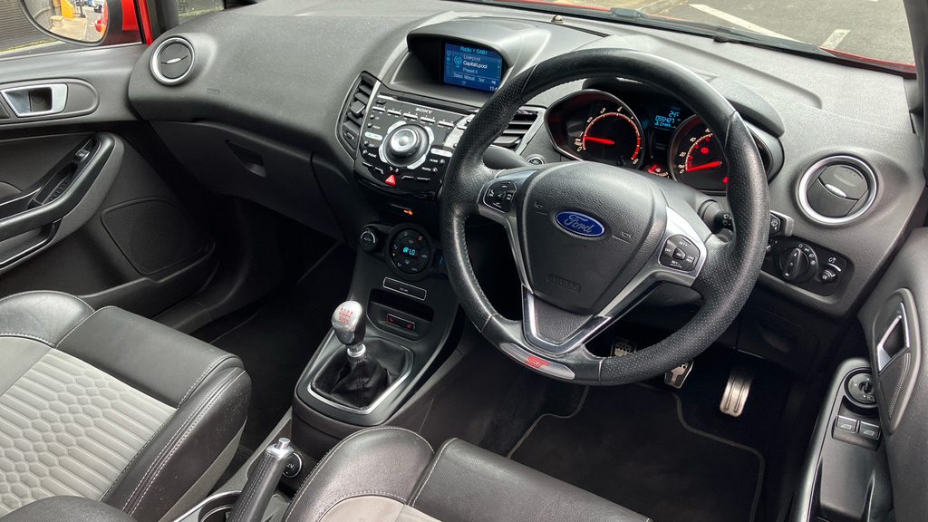 Ford Fiesta 1.6T Ecoboost St-3 Euro 6 Orange #4