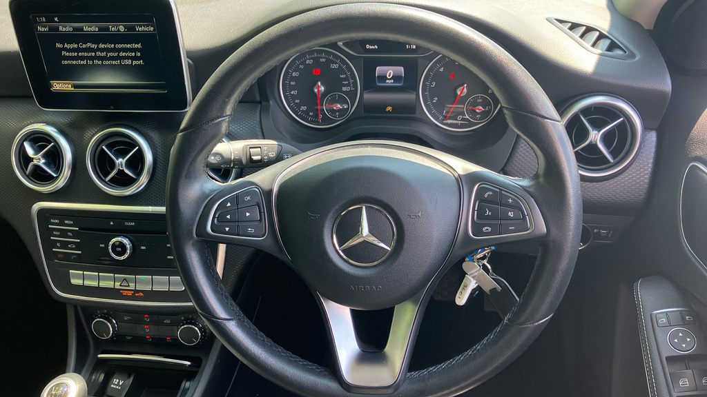 Mercedes-Benz A Class 1.6 A180 Se Euro 6 Ss White #5