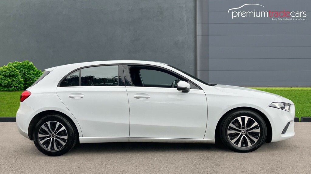 Mercedes-Benz A Class 2.0 A180d Se 8G-dct Euro 6 Ss White #3