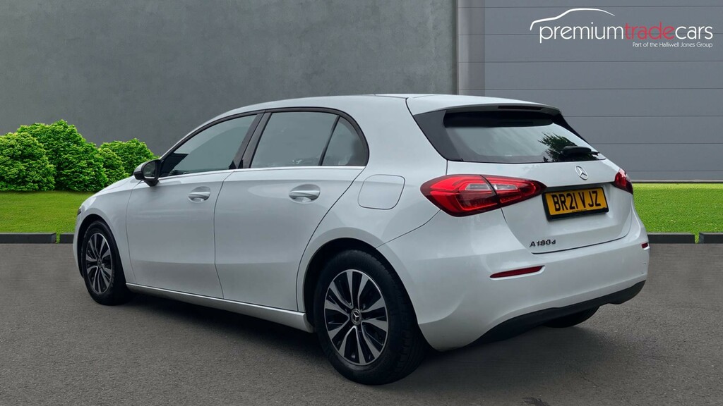 Mercedes-Benz A Class 2.0 A180d Se 8G-dct Euro 6 Ss White #2