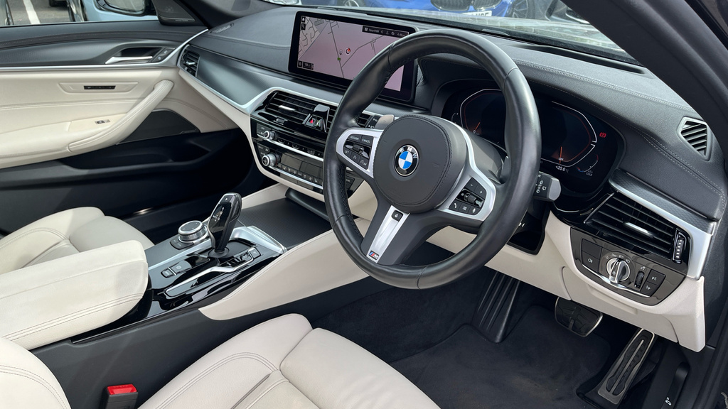 BMW 5 Series 2.0 520D Mht M Sport Touring Steptronic Euro 6 S Black #6