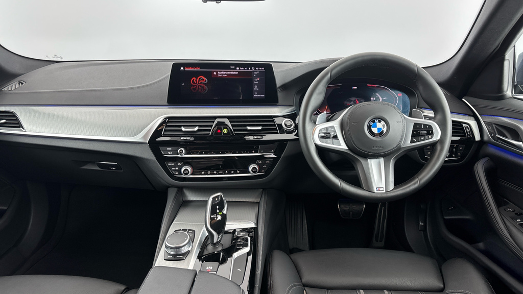 BMW 5 Series 2.0 520D Mht M Sport Euro 6 Ss Blue #4
