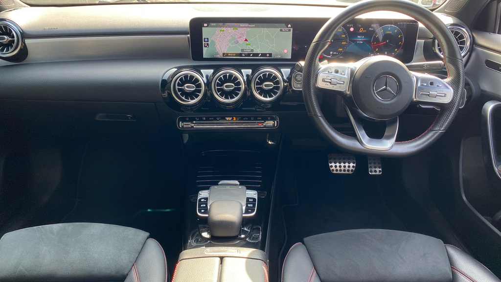 Mercedes-Benz A Class 2.0 A220 Amg Line Premium 7G-dct Euro 6 Ss Black #4