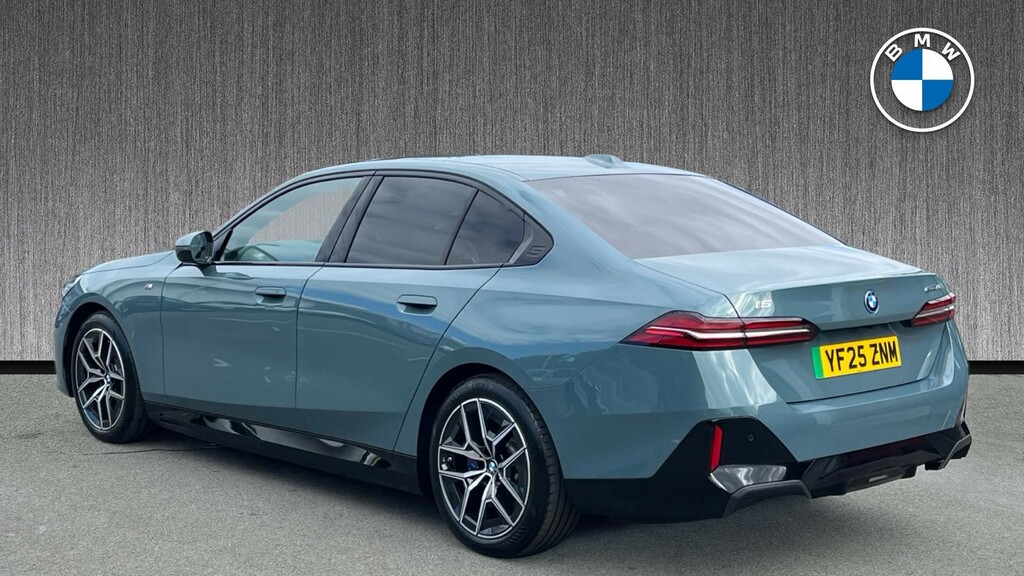 BMW i5 40 83.9Kwh M Sport Edrive 11Kw Charger Green #2