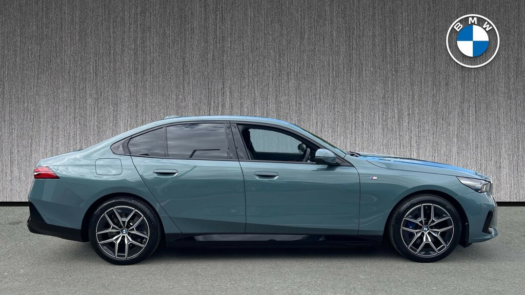 BMW i5 40 83.9Kwh M Sport Edrive 11Kw Charger Green #3