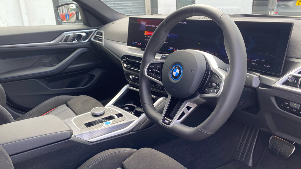 BMW i4 35 70.2Kwh M Sport Gran Coupe Edrive White #6