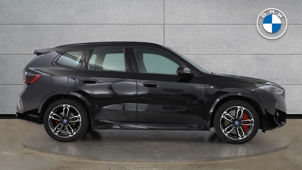 BMW iX1 30 66.5Kwh M Sport Xdrive 11Kw Charger Black #3