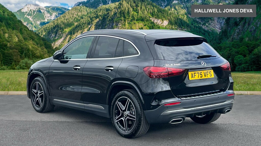 Mercedes-Benz GLA Class 1.3 Gla200h Mhev Amg Line Executive 7G-dct Euro Black #2