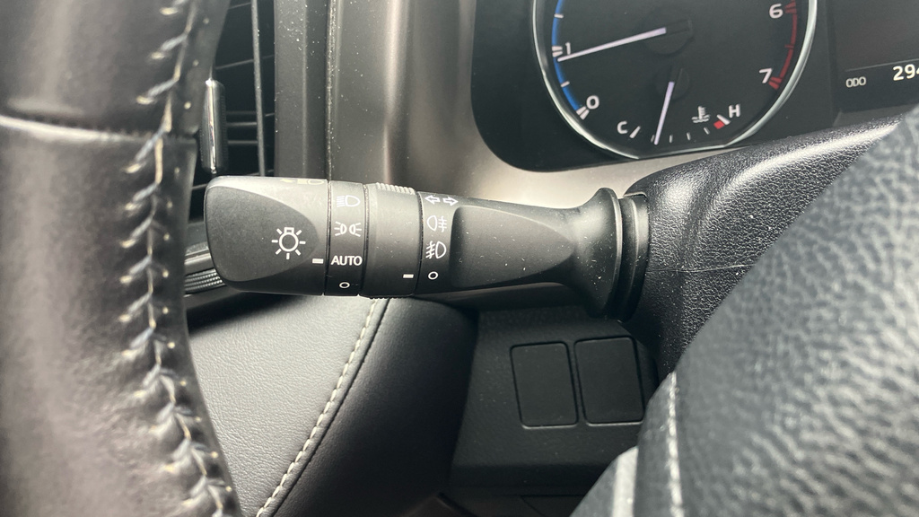 Toyota Rav 4 2.5 Hybrid Business Edition Plus 5-Dr White #26