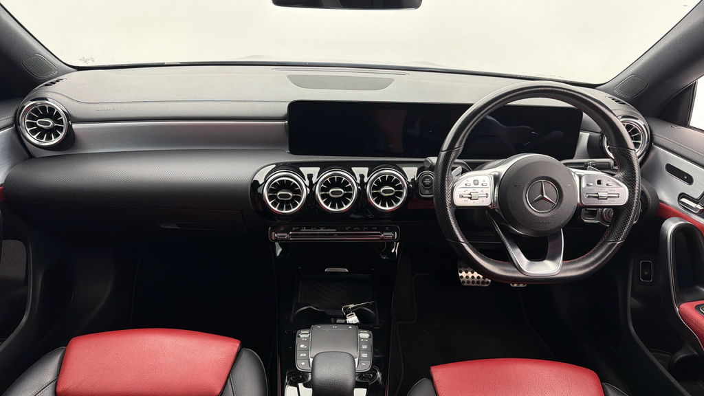 Mercedes-Benz CLA Class 1.3 Cla180 Amg Line Premium Plus 2 Coupe 7G-dct Black #4