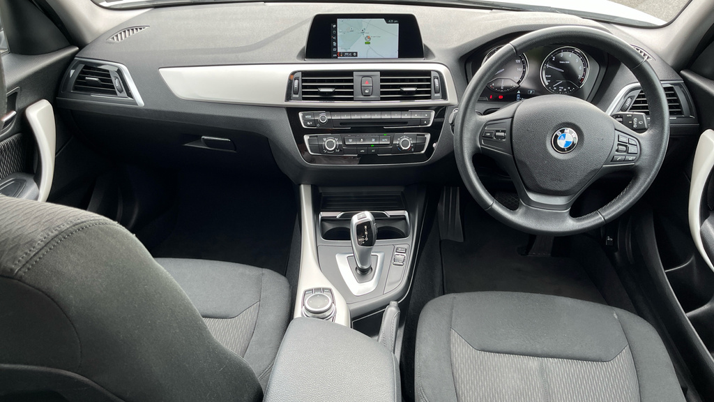 BMW 1 Series 1.5 118I Gpf Se Euro 6 Ss White #4