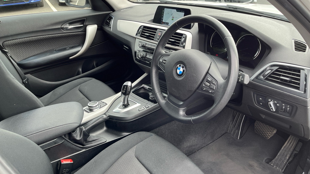 BMW 1 Series 1.5 118I Gpf Se Euro 6 Ss White #6