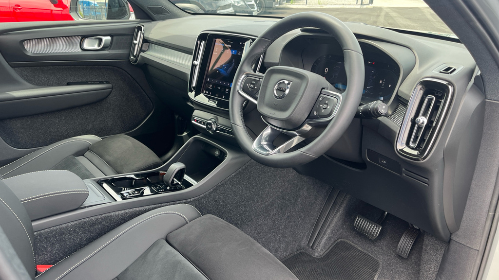 Volvo XC40 2.0 B4 Mhev Plus Dark Dct Euro 6 Ss Grey #6