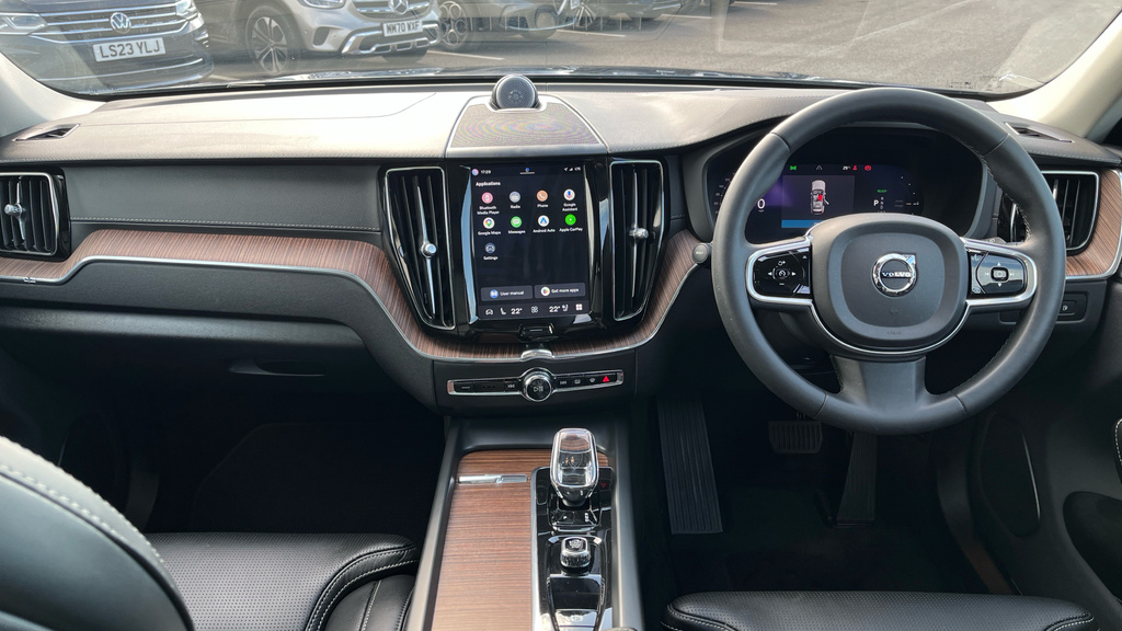 Volvo XC60 2.0H T8 Recharge 18.8Kwh Ultimate Dark Awd Eu Blue #4
