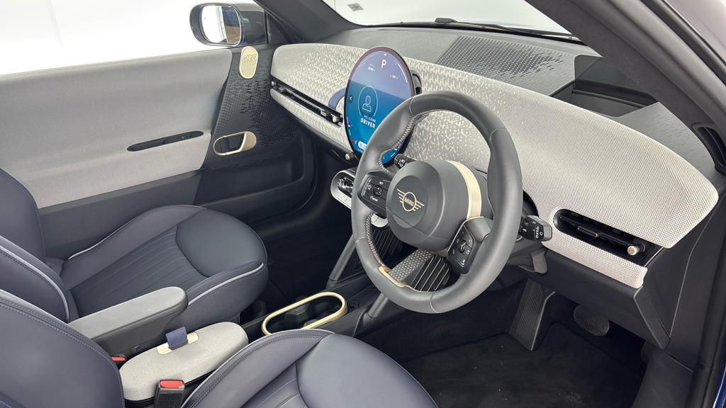 Mini Hatch Se 54.2Kwh Exclusive Blue #6