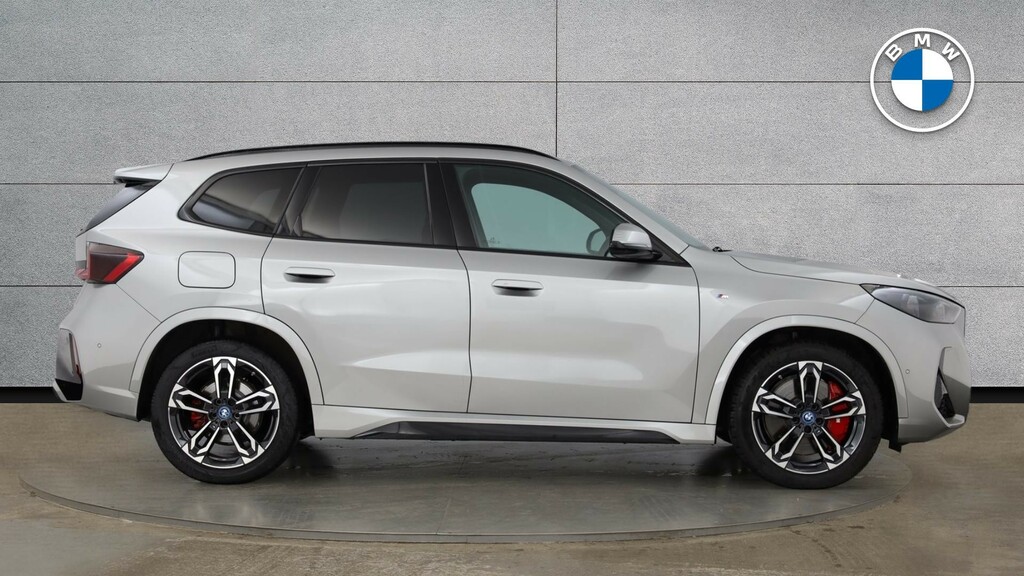 BMW iX1 20 66.5Kwh M Sport Edrive 11Kw Charger Silver #3