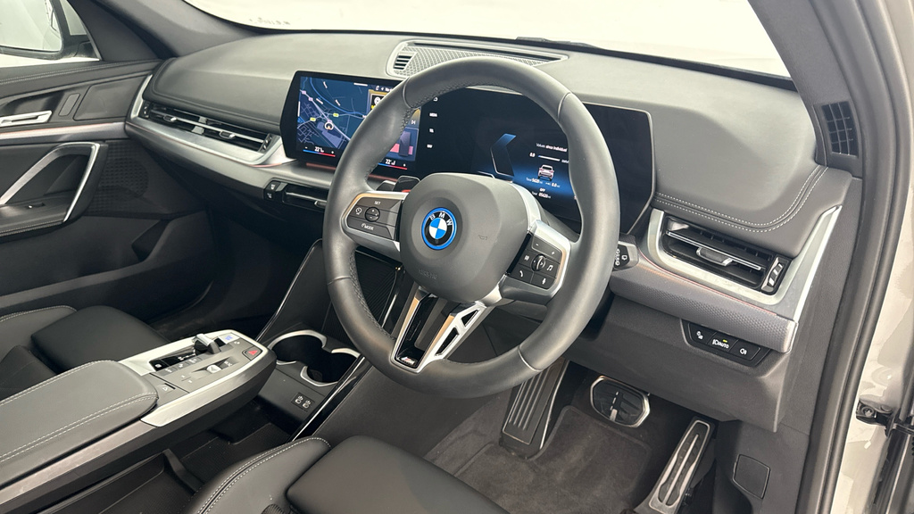 BMW iX1 30 66.5Kwh M Sport Xdrive 11Kw Charger Silver #6