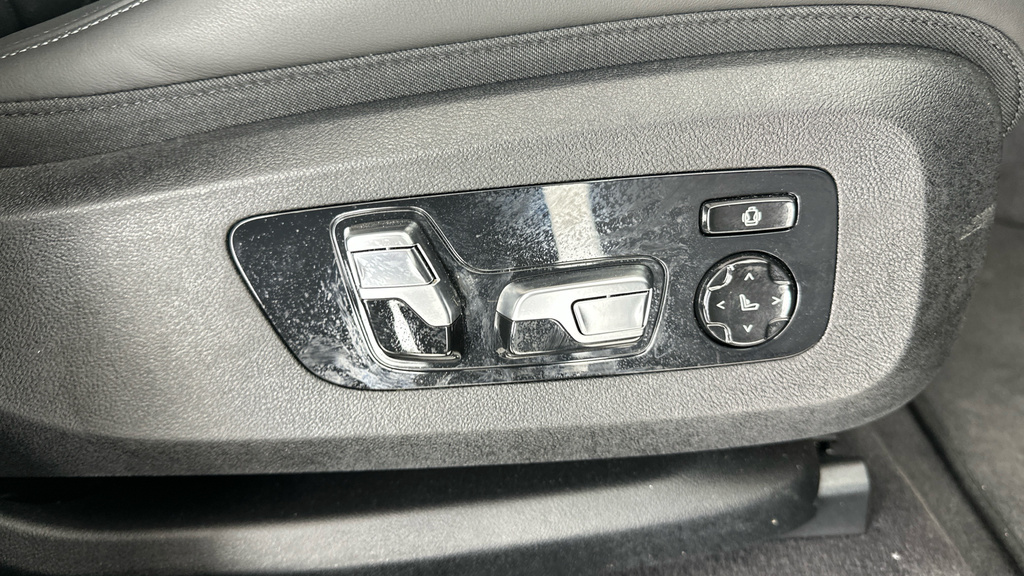 BMW XM 50E 5dr Auto Black #31
