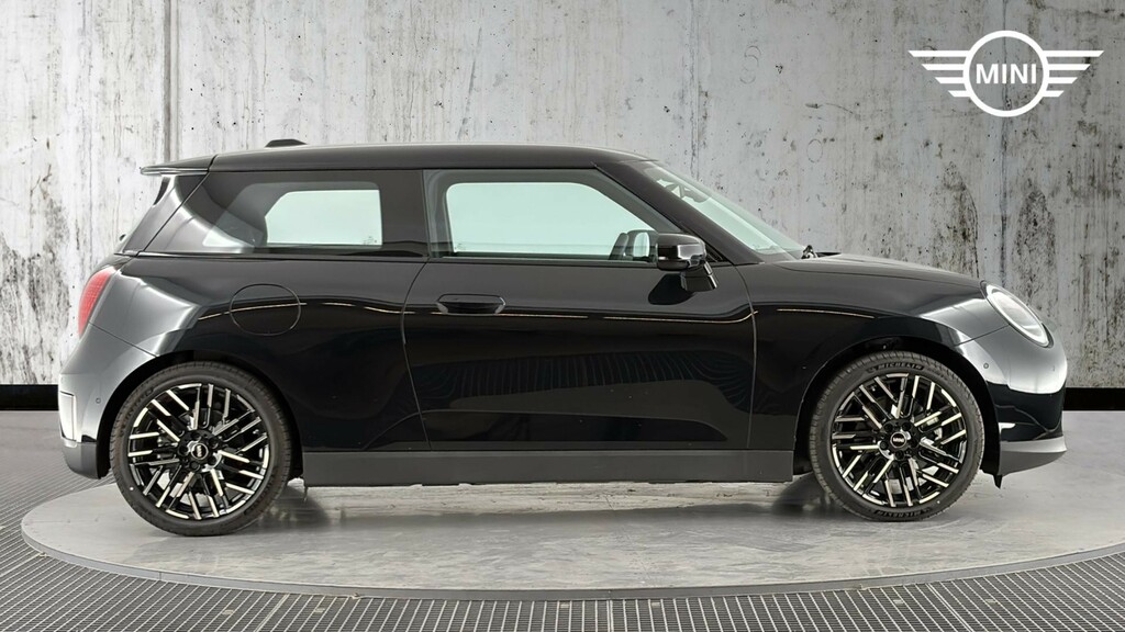 Mini Hatch E 40.7Kwh Exclusive Black #3