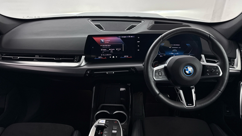 BMW iX1 20 66.5Kwh Shadow Edition Edrive 11Kw Ch Blue #4