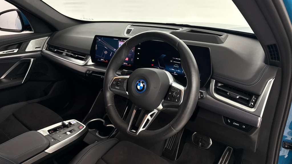 BMW iX1 20 66.5Kwh Shadow Edition Edrive 11Kw Ch Blue #6