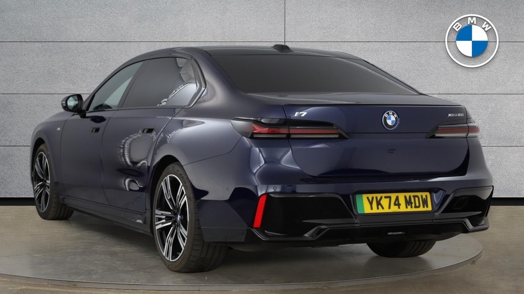 BMW i7 60 105.7Kwh M Sport Xdrive Blue #2