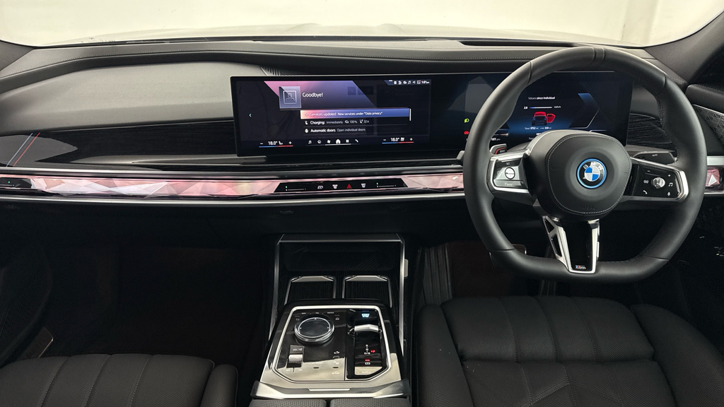BMW i7 60 105.7Kwh M Sport Xdrive Blue #4
