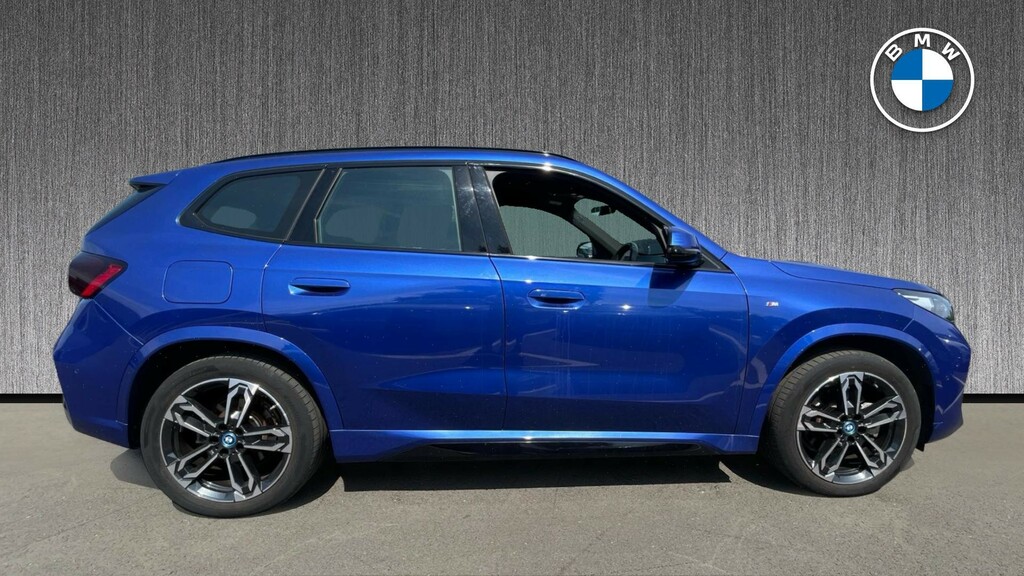 BMW iX1 30 66.5Kwh M Sport Xdrive 11Kw Charger Blue #3
