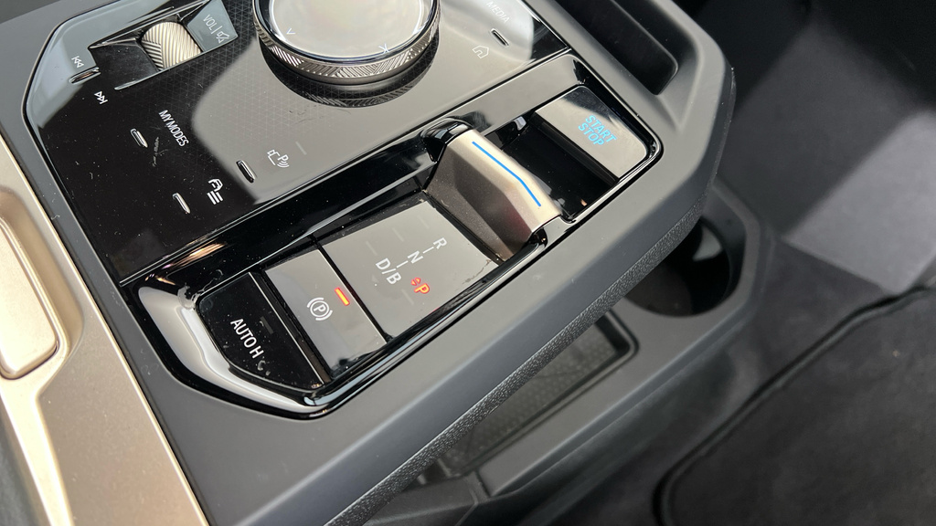 BMW iX M Sport Grey #19