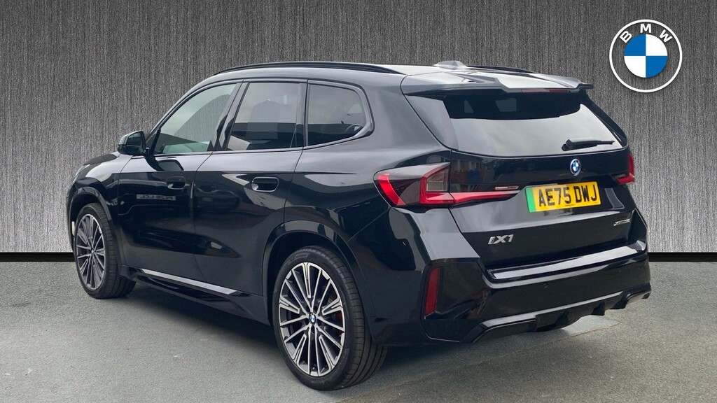 BMW iX1 30 66.5Kwh Shadow Edition Xdrive 11Kw Ch Black #2