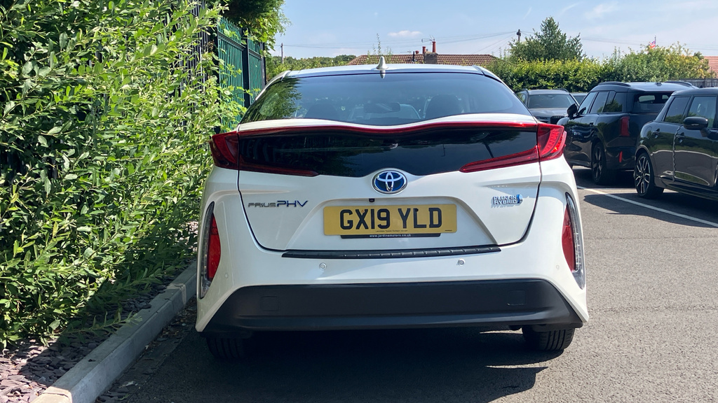 Toyota Prius Excel #15