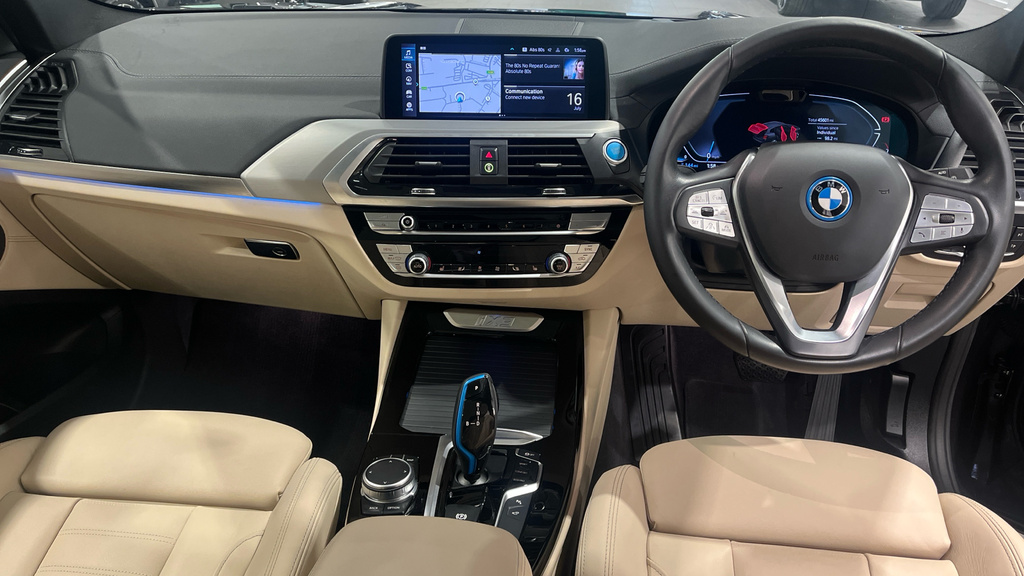 BMW iX3 80Kwh Premier Edition Pro Grey #4