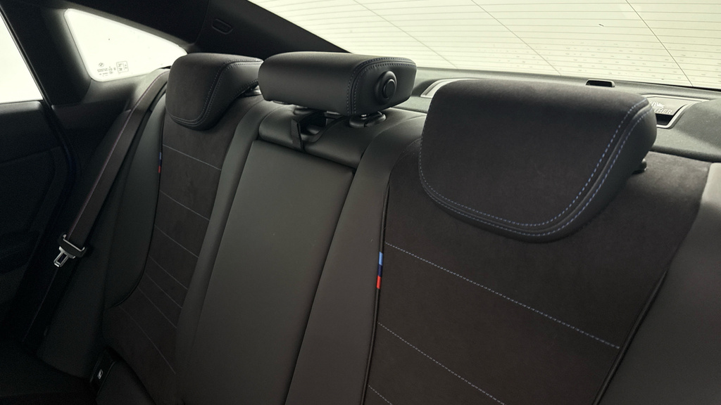 BMW 2 Series 220 M Sport Step White #12