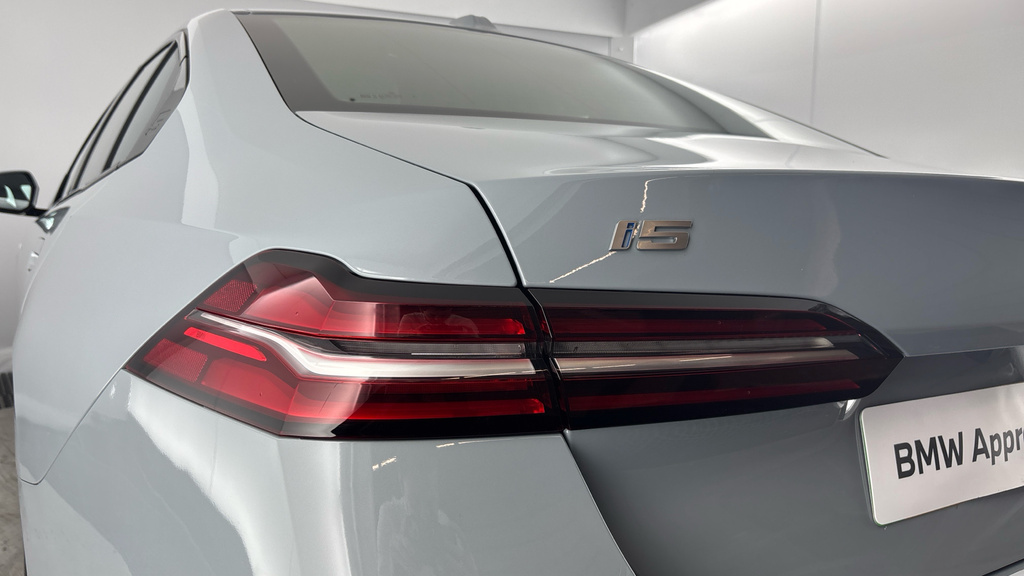BMW i5 I5 M60 Saloon Blue #33