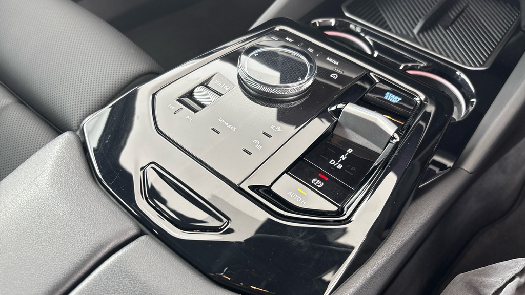 BMW i5 I5 M60 Saloon Blue #19