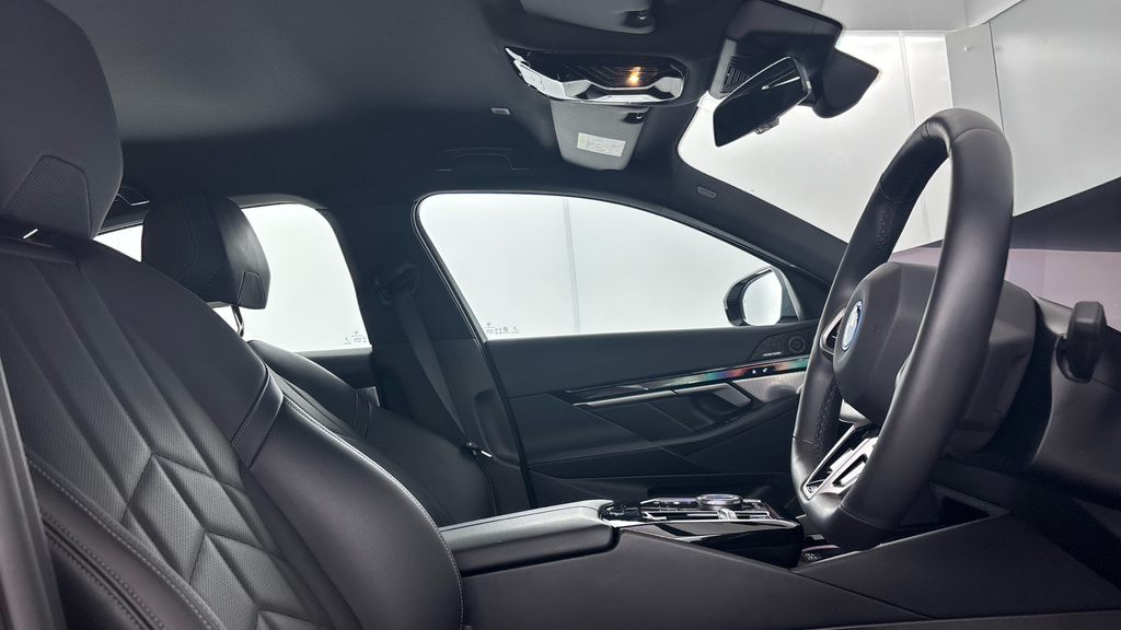 BMW i5 I5 M60 Saloon Blue #11