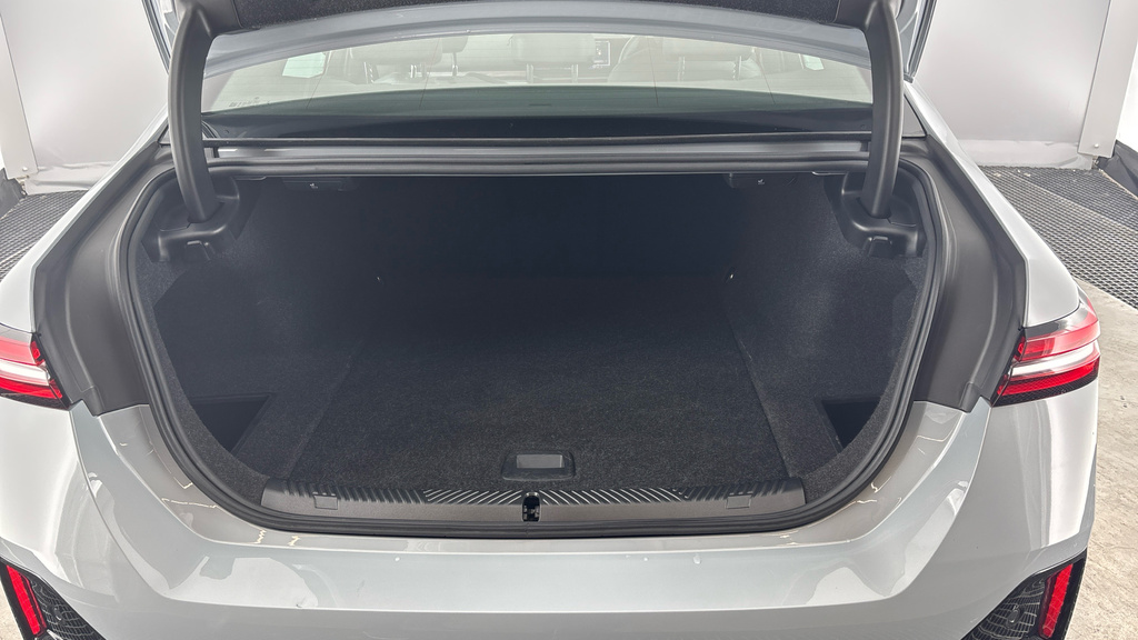 BMW i5 I5 M60 Saloon Blue #13