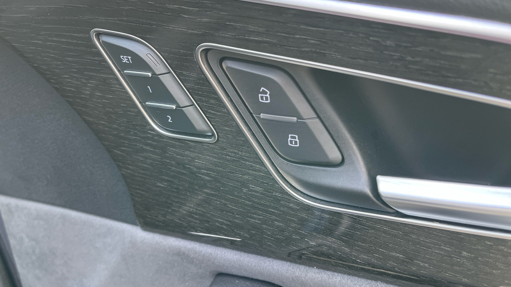 Audi Q8 55 Tfsi E Quattro Black Edition Tiptronic 2023 Grey #28