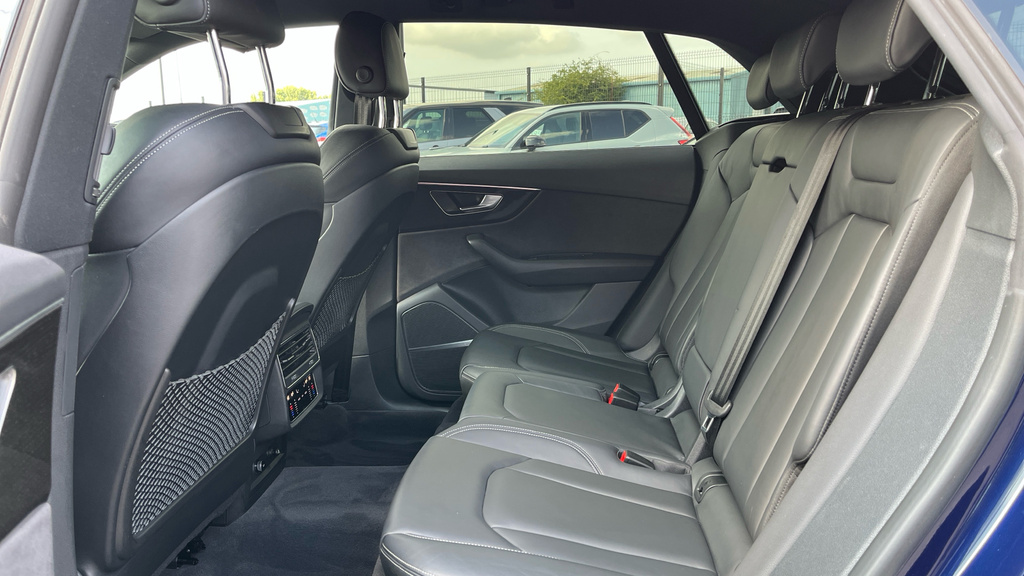Audi Q8 55 Tfsi E Quattro Black Edition Tiptronic 2023 Grey #42