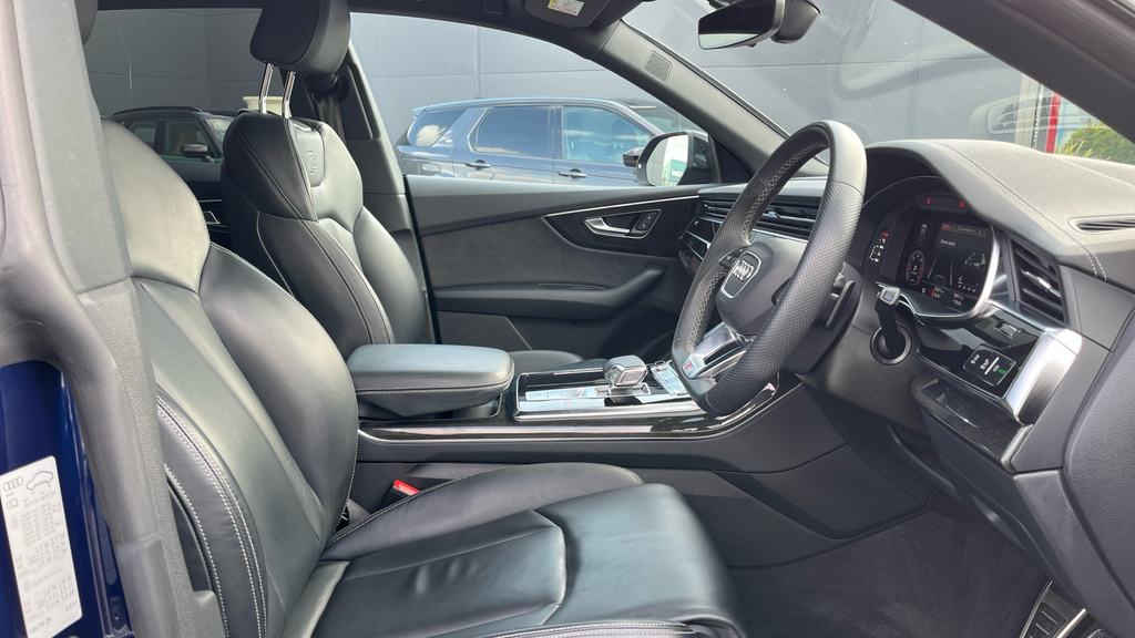 Audi Q8 55 Tfsi E Quattro Black Edition Tiptronic 2023 Grey #11