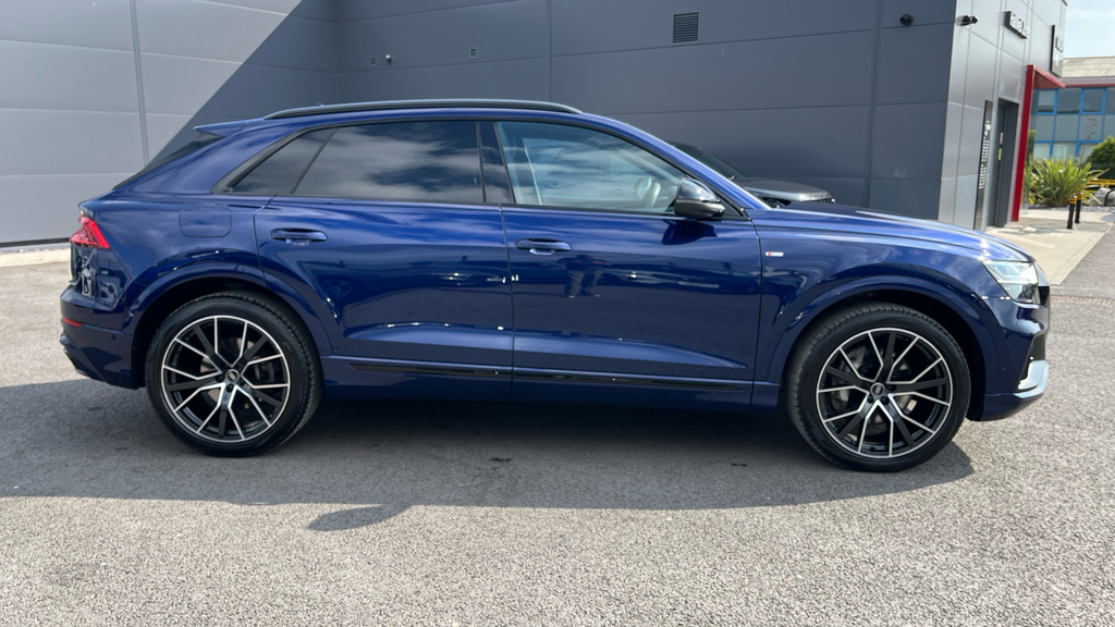 Audi Q8 55 Tfsi E Quattro Black Edition Tiptronic 2023 Grey #55