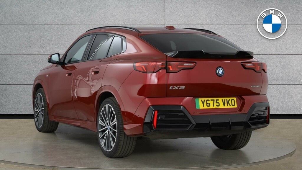 BMW iX2 20 66.5Kwh Shadow Edition Edrive 11Kw Ch Red #2