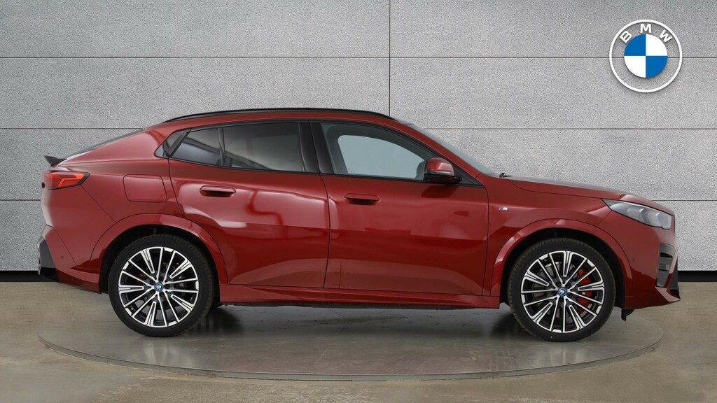 BMW iX2 20 66.5Kwh Shadow Edition Edrive 11Kw Ch Red #3