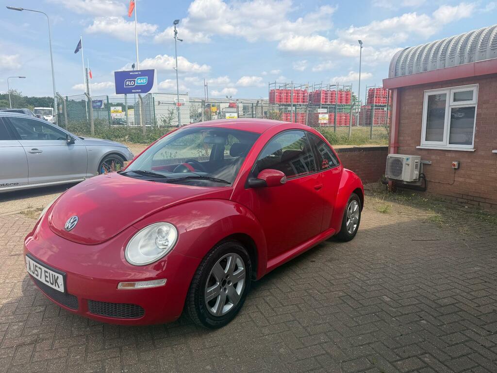 Volkswagen Beetle Luna Red #3