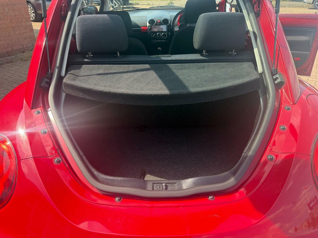 Volkswagen Beetle 1.6 Luna Euro 4 White #10