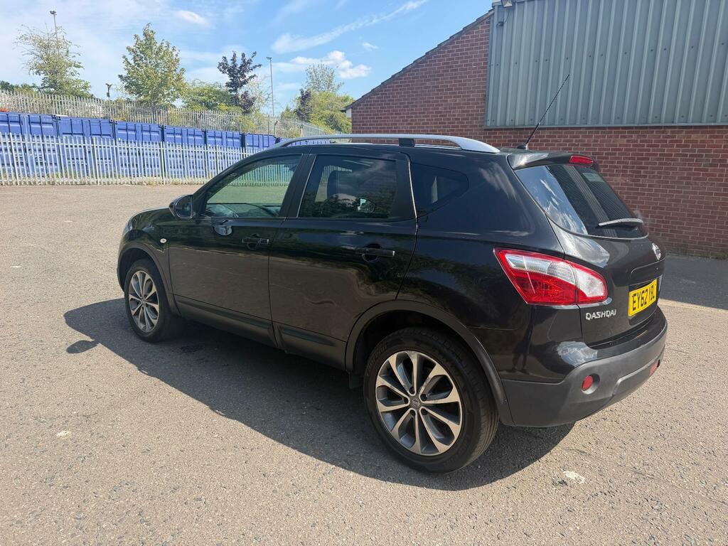 Nissan Qashqai Tekna Black #4