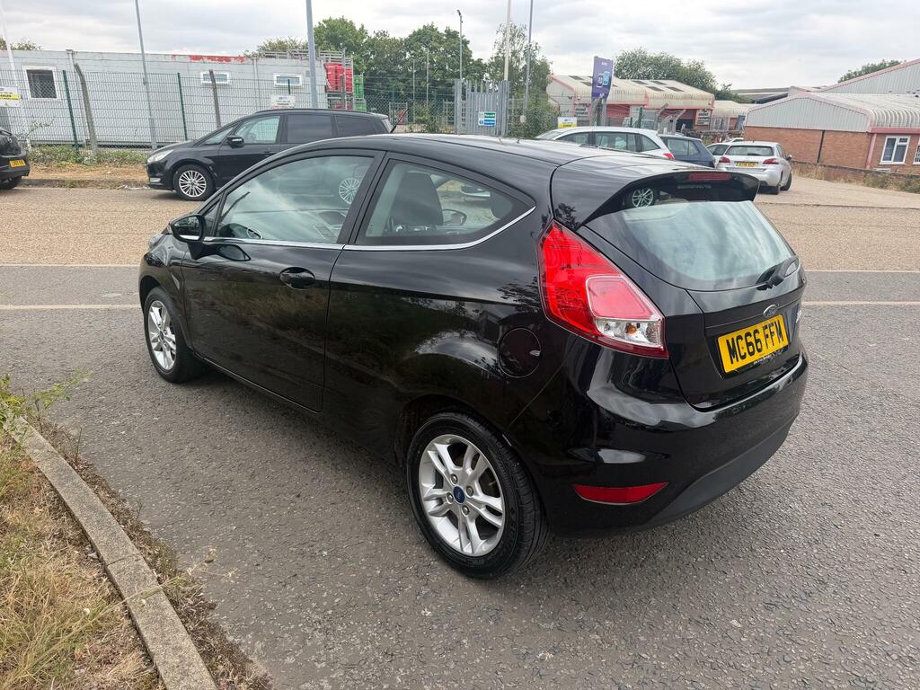 Ford Fiesta Zetec Black #4