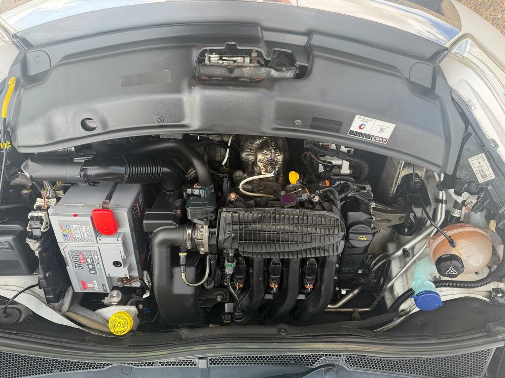 Peugeot 208 208 Active Grey #17